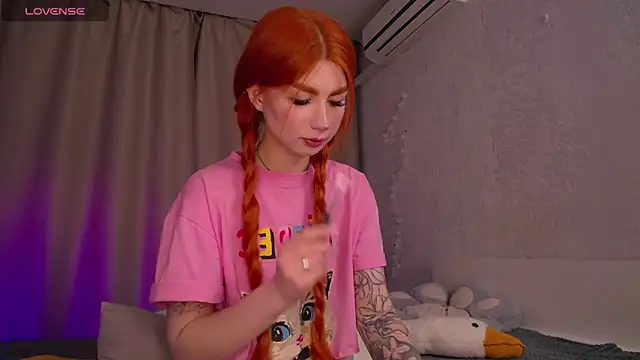 Snapshot of Evaa_Moonn_ chatting on March 17, 2025, 12:41 am Evaa Moonn online show from March 17, 2025, 12:41 am