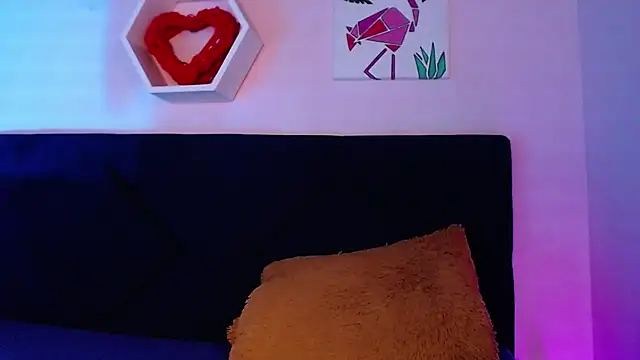 AnnaliOlsenX online show from December 21, 2024, 4:14 pm