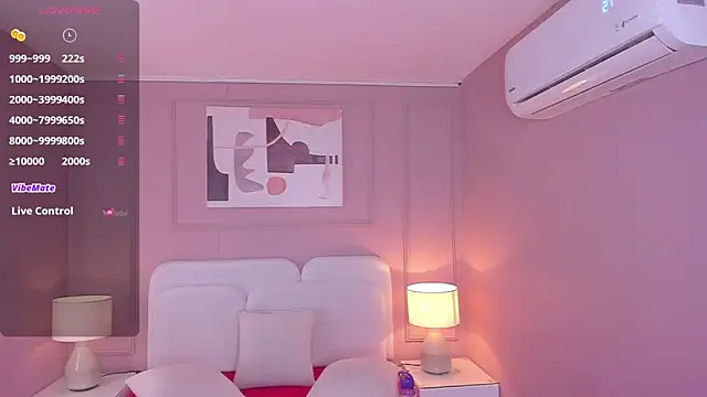 Danee 19  online show from January 10, 2026, 2:08 pm