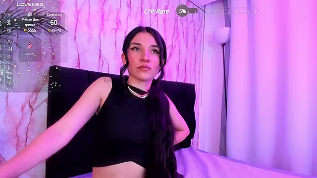 LILA ELLIOT online show from January 13, 2025, 11:27 pm