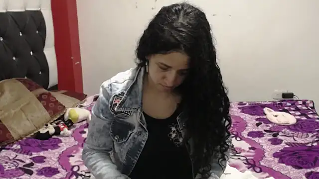 Katty Bones online show from March 22, 2025, 4:56 am