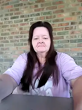 Snapshot of Bayou_Woman68 chatting on November 7, 2025, 7:14 pm Bayou Woman68 online show from November 7, 2025, 7:14 pm