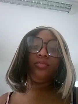 Snapshot of Adelehottman chatting on November 7, 2025, 12:49 pm Adelehottman online show from November 7, 2025, 12:49 pm