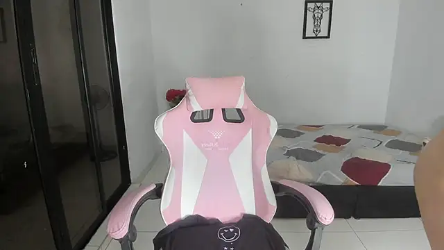 julinee smithh online show from March 24, 2026, 11:15 am