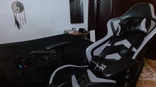 aaron blug online show from February 24, 2025, 1:57 am