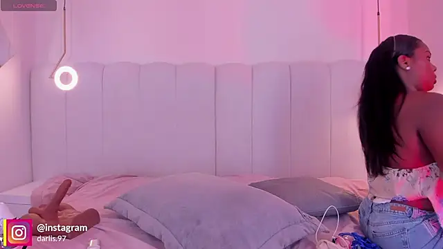 Snapshot of _huge_boobs_ebony chatting on December 4, 2025, 7:33 pm huge boobs ebony online show from December 4, 2025, 7:33 pm