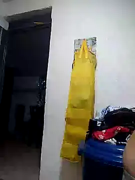  Miaaleon online show from November 12, 2025, 10:48 am