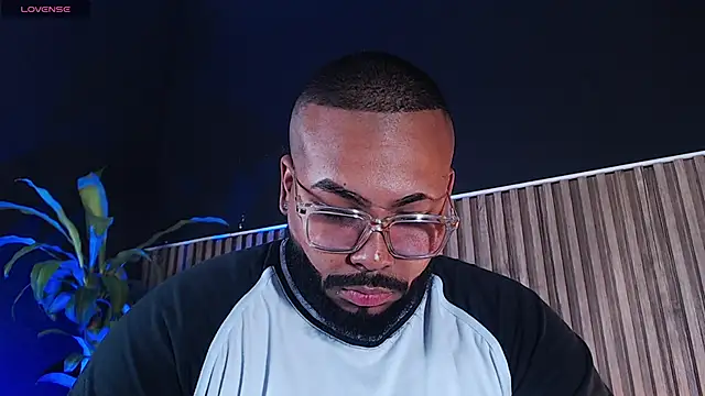 DilanJonnes  online show from January 29, 2025, 10:11 pm