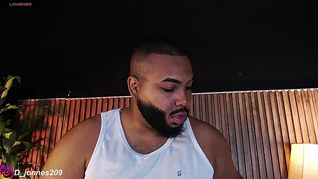 DilanJonnes  online show from October 4, 2025, 9:24 pm