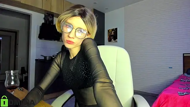 Snapshot of _Alice_Kitty chatting on October 26, 2025, 3:18 pm Alice Kitty online show from October 26, 2025, 3:18 pm