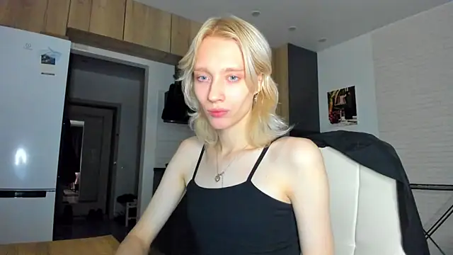 Snapshot of _Alice_Kitty chatting on December 1, 2025, 6:35 pm Alice Kitty online show from December 1, 2025, 6:35 pm