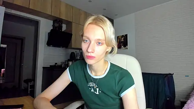 Snapshot of _Alice_Kitty chatting on December 3, 2025, 9:07 am Alice Kitty online show from December 3, 2025, 9:07 am