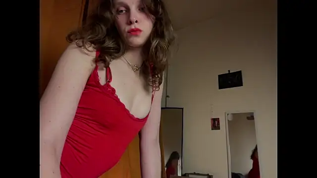 MikkyMoony online show from November 28, 2025, 4:42 pm