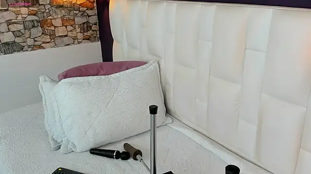 Abbyadams online show from November 24, 2025, 3:17 am