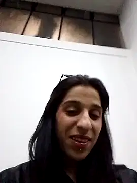 baby liz01 online show from October 19, 2025, 4:35 am