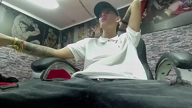 FrannBoy online show from March 19, 2025, 11:25 pm