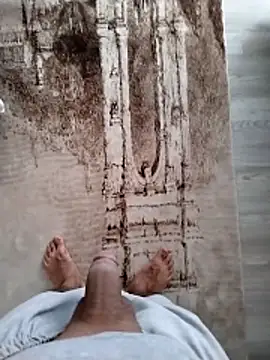 milf hunter 35 online show from April 14, 2026, 4:29 am