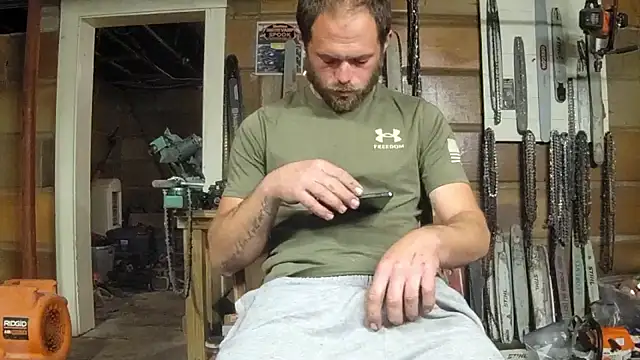 Bigoleslong98765 online show from October 23, 2025, 4:12 am