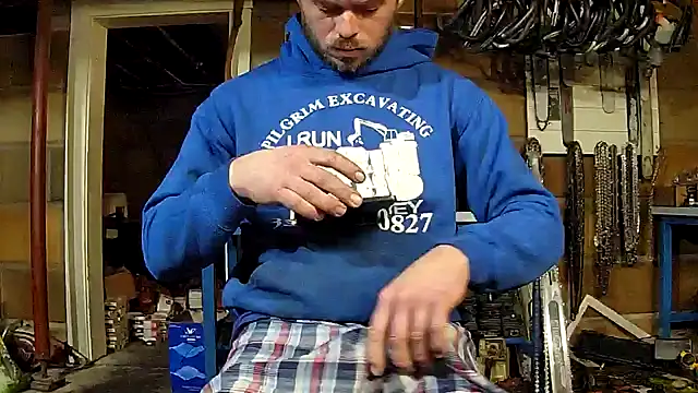 Bigoleslong98765 online show from February 18, 2026, 6:15 pm