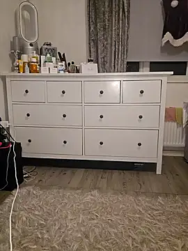 Snapshot of Britishbella chatting on December 31, 2024, 6:24 pm Britishbella online show from December 31, 2024, 6:24 pm