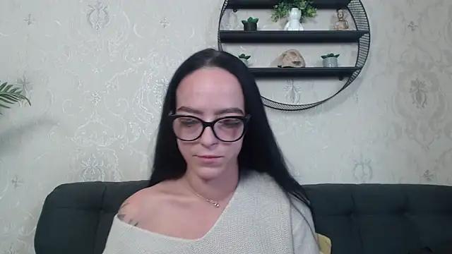 IzabelllNoir online show from November 24, 2025, 9:53 am