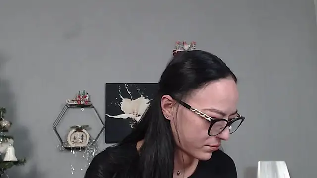 IzabelllNoir online show from December 18, 2025, 11:05 am