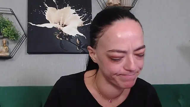 IzabelllNoir online show from February 10, 2026, 11:03 am