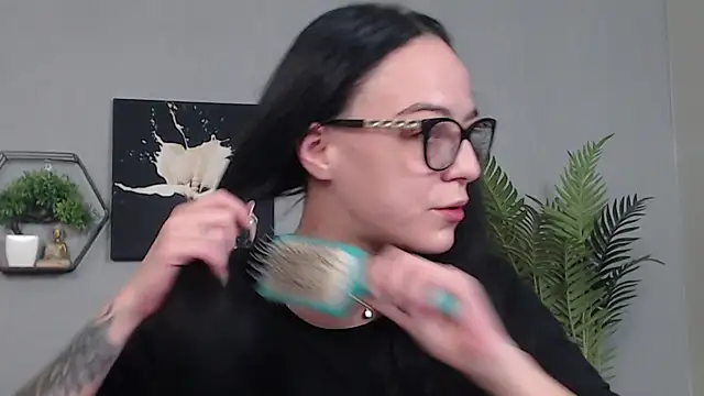 IzabelllNoir online show from February 13, 2026, 8:10 am