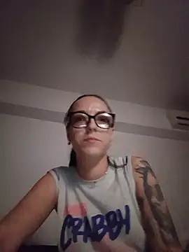 Snapshot of IzabelllNoir chatting on May 13, 2026, 7:22 pm IzabelllNoir online show from May 13, 2026, 7:22 pm