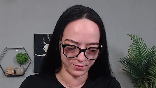 Snapshot of IzabelllNoir chatting on May 23, 2026, 4:50 am IzabelllNoir online show from May 23, 2026, 4:50 am