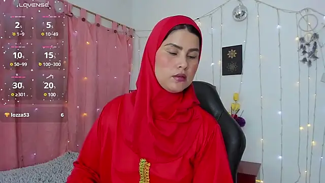 AishaAmin  online show from February 26, 2025, 3:52 pm