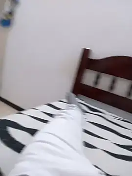 Snapshot of maikinhopL chatting on January 30, 2025, 5:09 am maikinhopL online show from January 30, 2025, 5:09 am