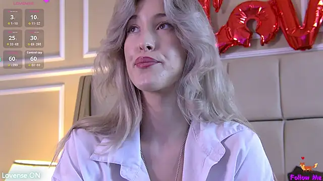 Snapshot of SerenaBennet chatting on October 5, 2025, 1:09 pm SerenaBennet online show from October 5, 2025, 1:09 pm