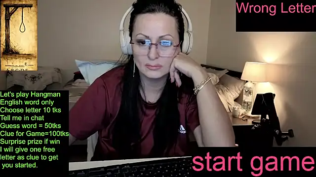 YourDreamLoverr online show from March 27, 2026, 11:48 pm