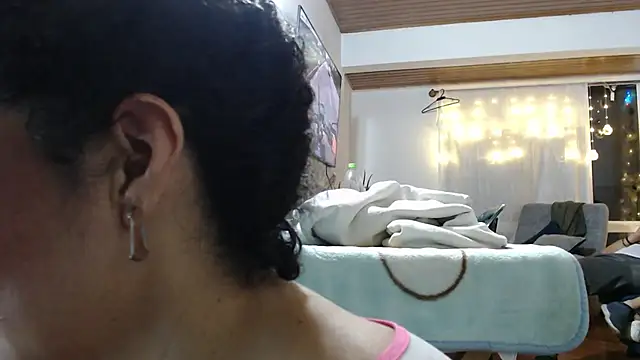 Sharickleon11 online show from December 16, 2024, 2:04 am