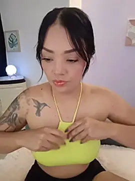 Sara LipsX online show from April 12, 2026, 3:22 am