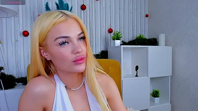 Angel Sapphire  online show from January 18, 2025, 3:05 pm