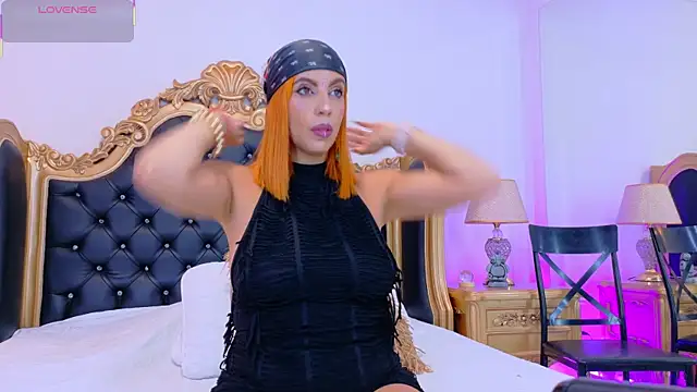 Snapshot of AdelinaVans chatting on October 24, 2025, 11:39 am AdelinaVans online show from October 24, 2025, 11:39 am