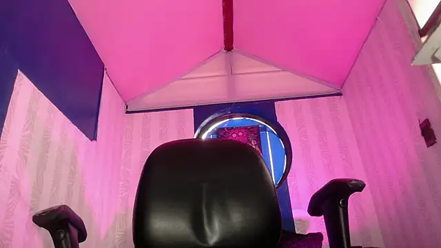 Snapshot of vitoria23_ chatting on June 9, 2026, 2:39 pm vitoria23 online show from June 9, 2026, 2:39 pm