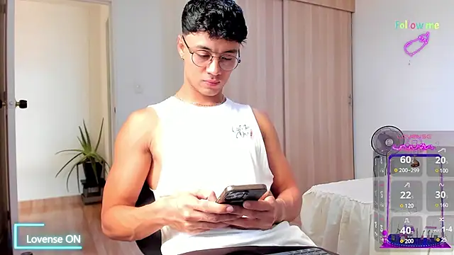 Sebastian-Dash online show from December 9, 2024, 5:08 pm