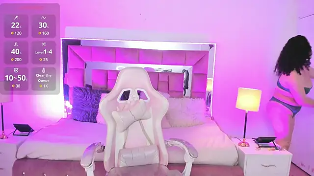 Snapshot of Aliciia_cute1 chatting on March 20, 2025, 9:56 pm Aliciia cute1 online show from March 20, 2025, 9:56 pm