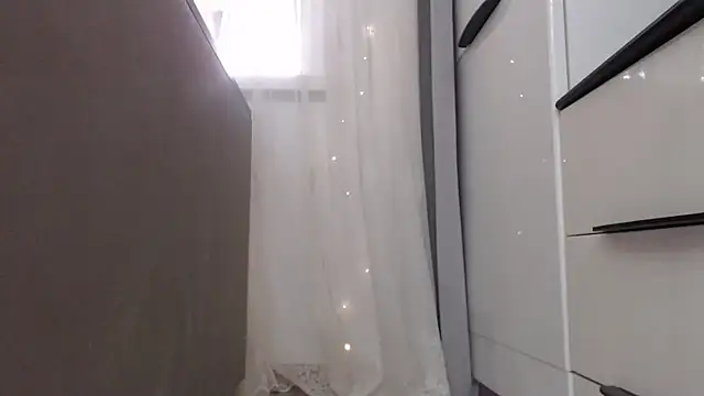 Snapshot of _JustmeHere_ chatting on November 9, 2025, 9:29 am JustmeHere online show from November 9, 2025, 9:29 am