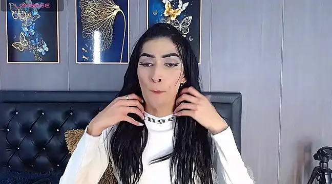 Snapshot of Evelynn_sex_ chatting on December 10, 2024, 1:11 pm Evelynn sex online show from December 10, 2024, 1:11 pm