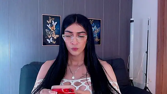 Snapshot of Evelynn_sex_ chatting on October 13, 2025, 2:17 pm Evelynn sex online show from October 13, 2025, 2:17 pm