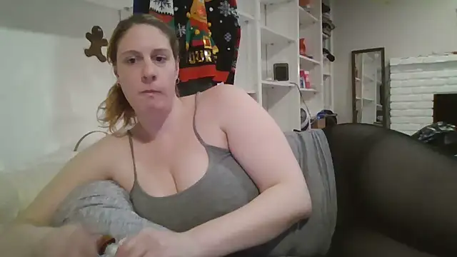 MsLG12301 online show from February 24, 2025, 1:57 am