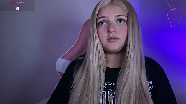 SweetPaige  online show from February 17, 2025, 5:53 pm