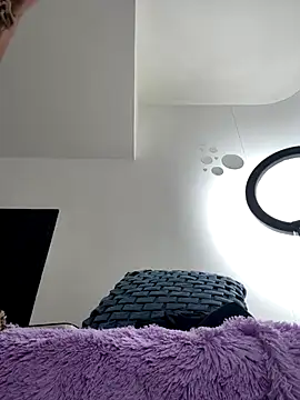 jamilaross online show from November 3, 2025, 9:05 pm