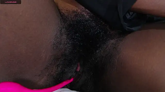 Snapshot of ItsVenuss chatting on February 10, 2025, 9:15 pm ItsVenuss online show from February 10, 2025, 9:15 pm