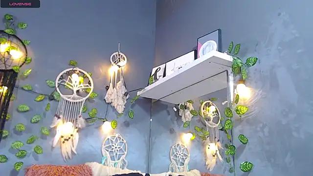 Snapshot of ItsVenuss chatting on March 19, 2025, 6:34 pm ItsVenuss online show from March 19, 2025, 6:34 pm