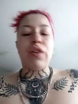 divine eve online show from February 11, 2025, 12:58 pm